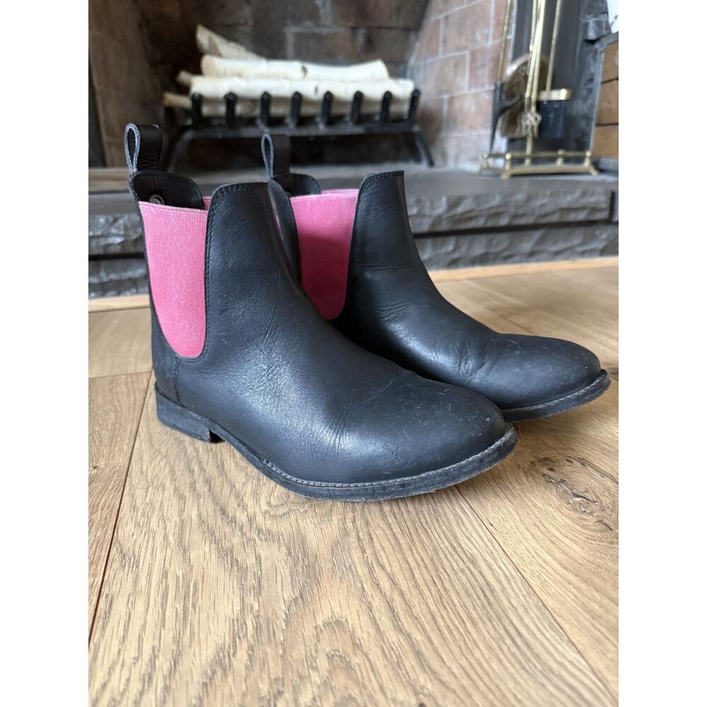 FARYLROBIN FREE PEOPLE 8 Janice Chelsea Leather Boot Studded Eyelet Black Pink